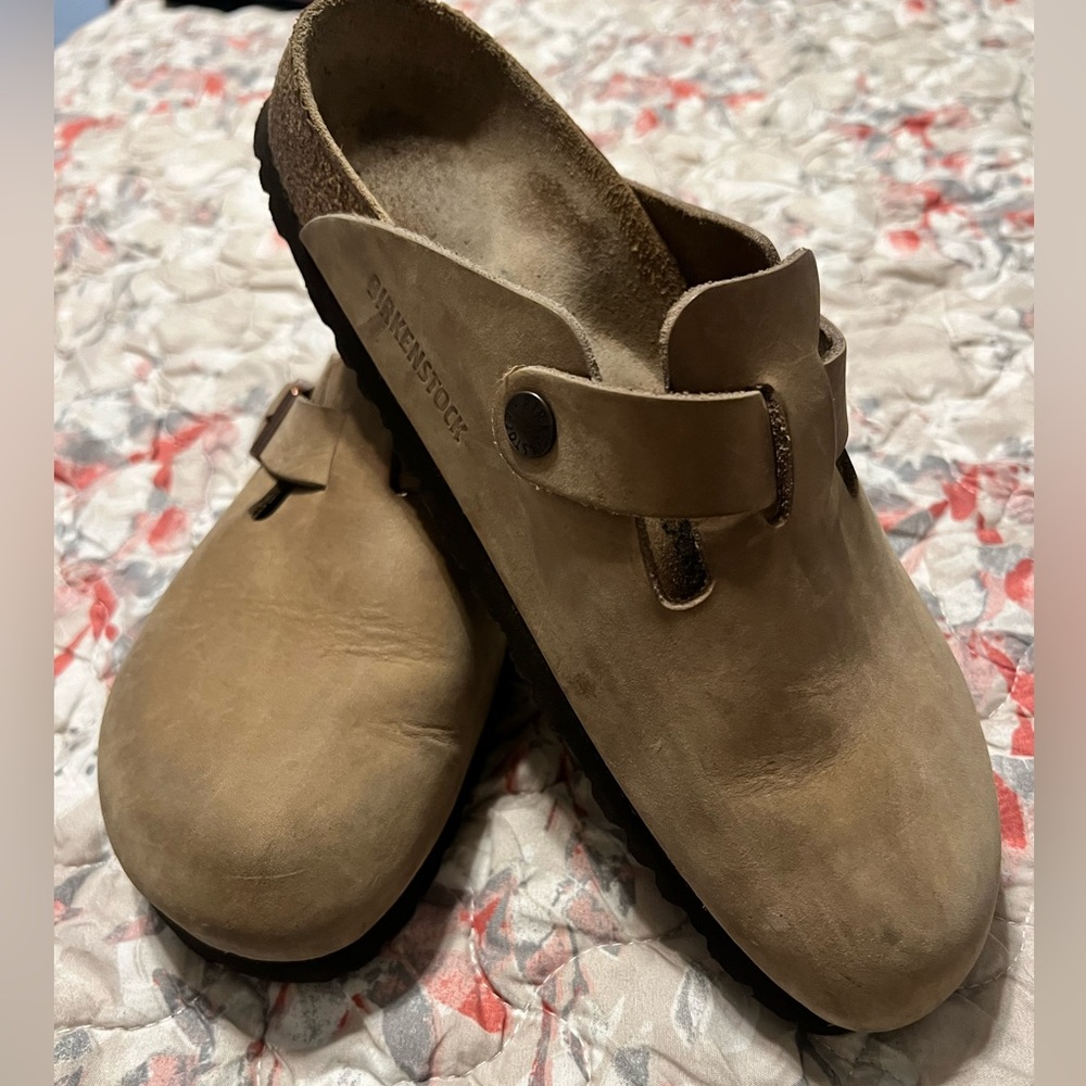 Boston clogs